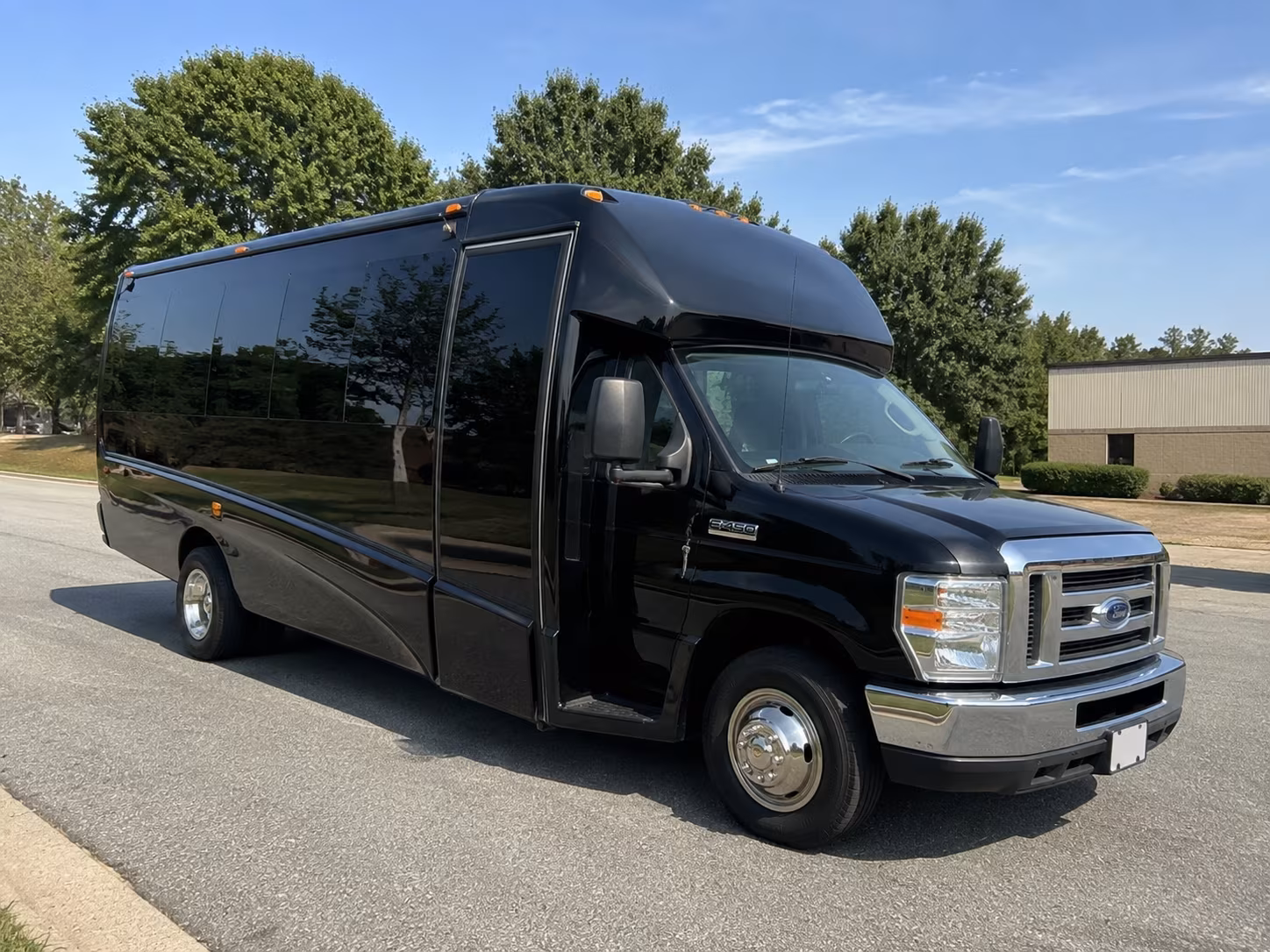 bus rentals for bands and performers traveling through the east bay