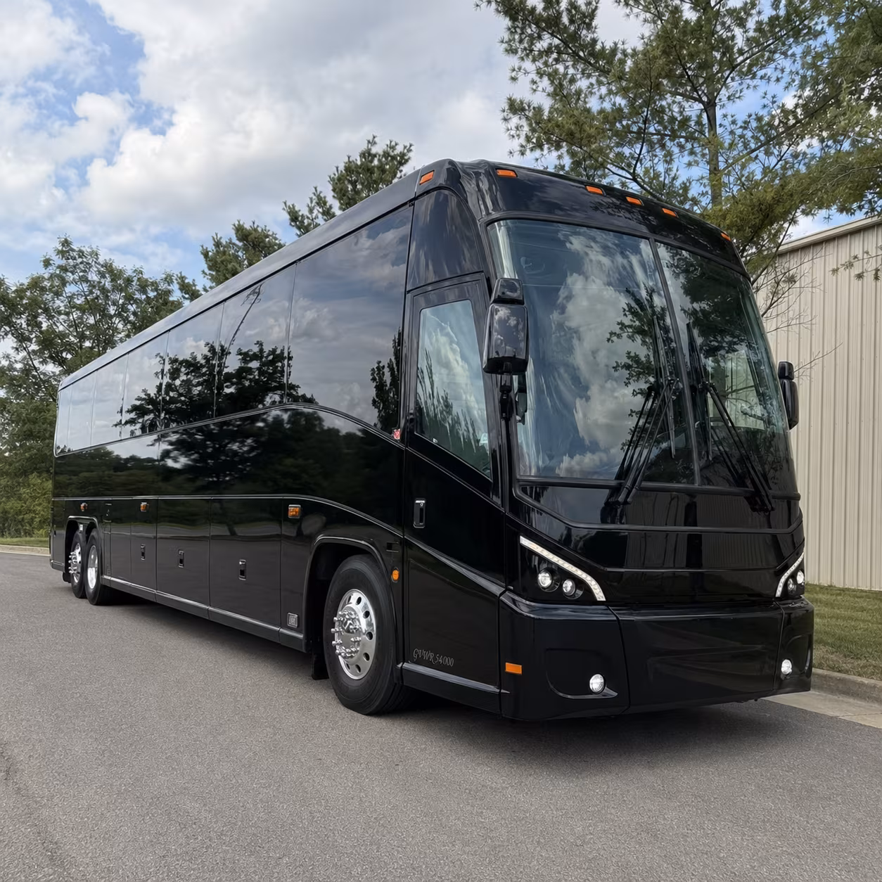 group hotel shuttle buses between hayward and bay area airports